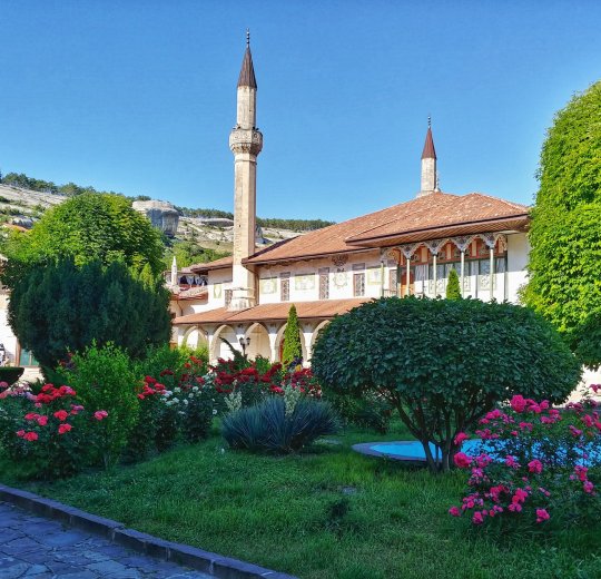 Туры в Бахчисарай 2025 - цены на путевки по России из Москвы от туроператора «Пегас Туристик» Туры в Бахчисарай 2025 - цены на путевки по России из Москвы от туроператора «Пегас Туристик»