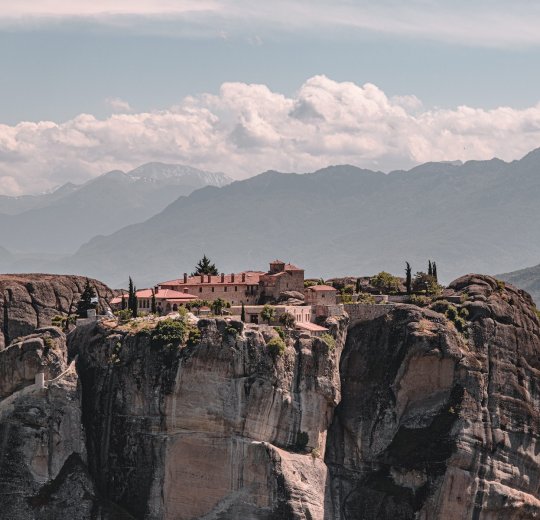 Туры в Каламбаку 2025 - цены на путевки в Грецию из Москвы от туроператора «Пегас Туристик»